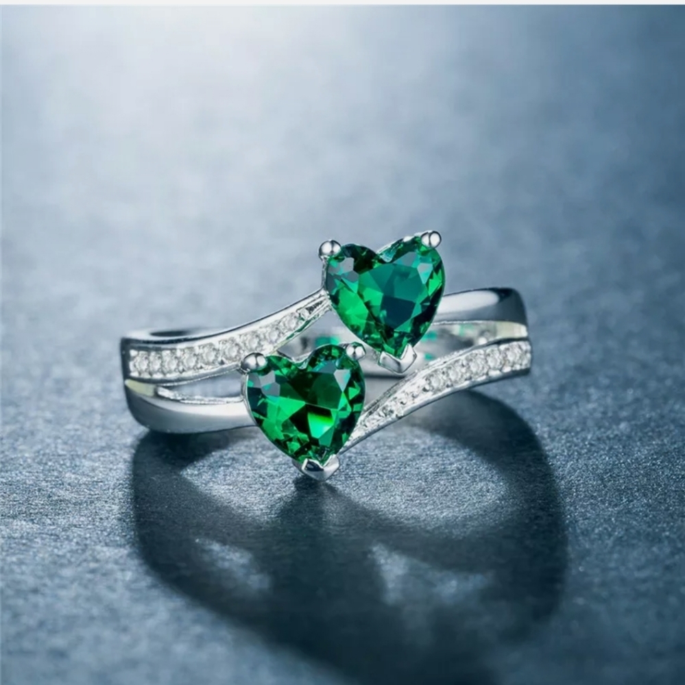 New Romantic Green Double Heart Ring